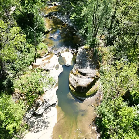 Batisse Le Moulinage Du Luol Avec Parc Arbore * Saint-Privat (Ardeche)